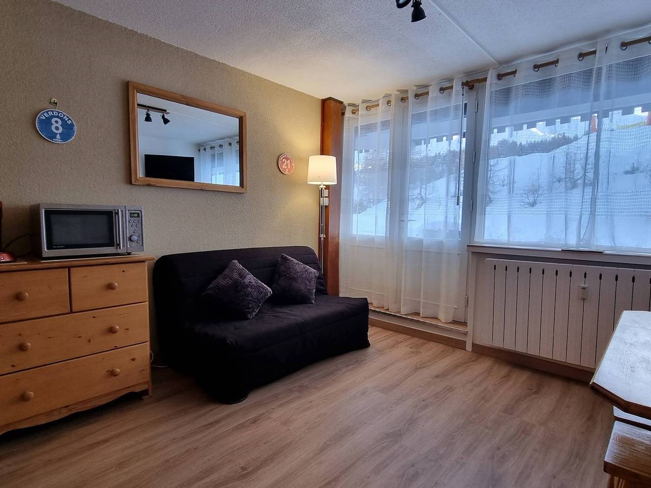 Studio entier, Charmant appartement avec terrasse à La Plagne, accès rapide aux pistes in Plagne Centre, La Plagne-Tarentaise