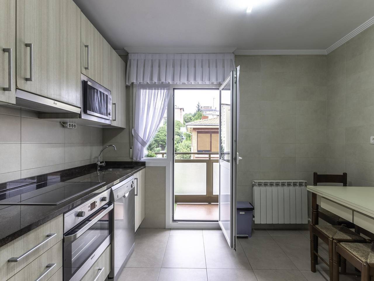Apartamento vacacional entero, Amplio y Luminoso en Leioa in Lejona, Vizcaya