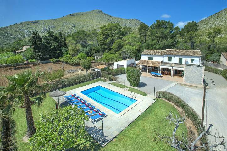 Villa für 6 Personen, mit Garten in Las Palmeras
