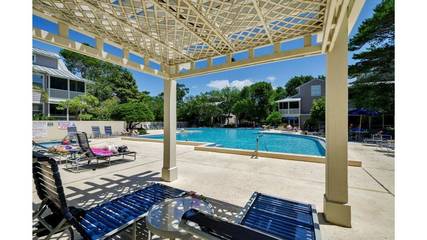 Cabin for 6 Guests in Miramar Beach, Emerald Coast, Picture 3