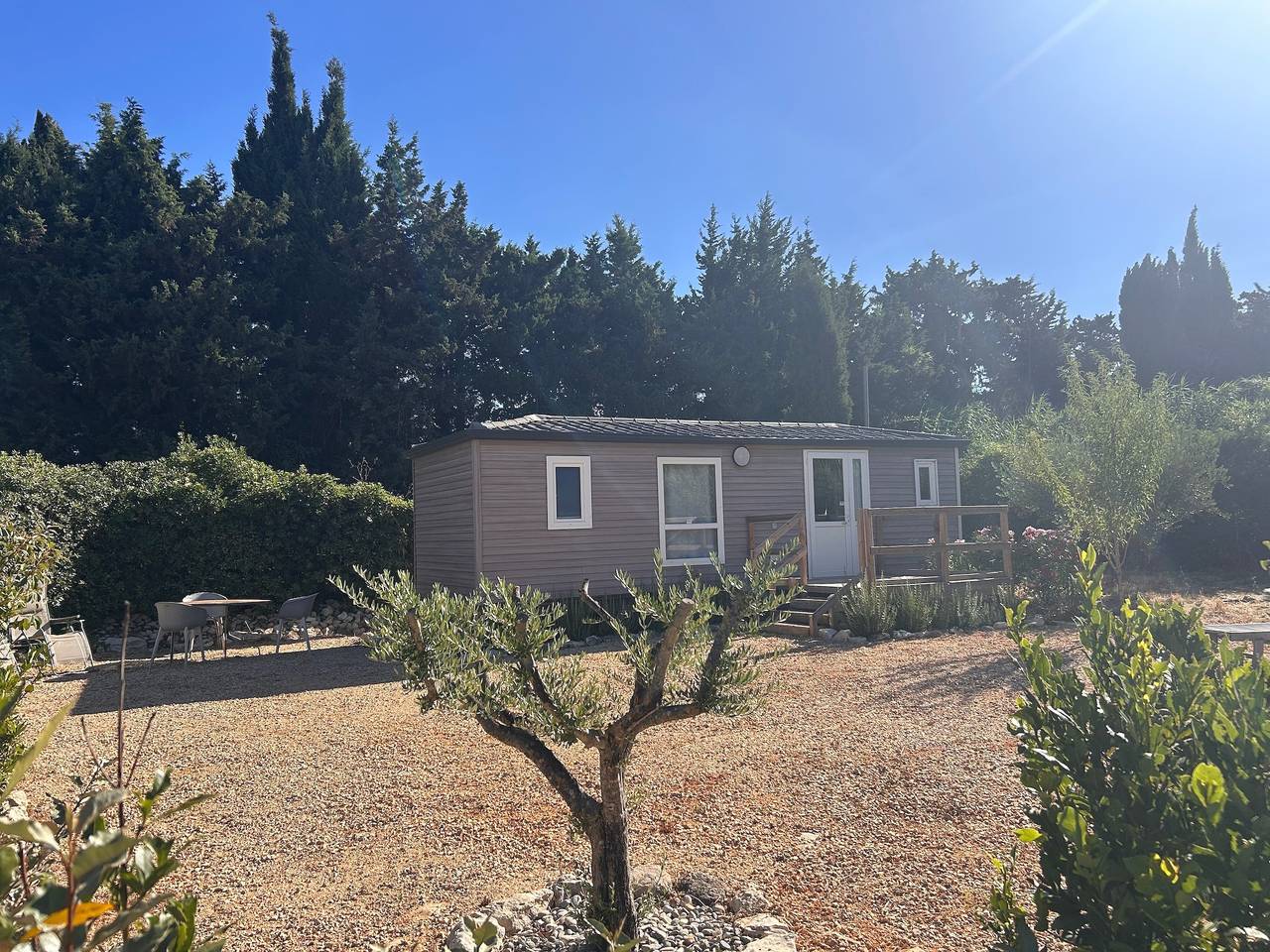 Mobil-home « En Provence  » avec terrasse privée, Wi-Fi et climatisation in Eyragues, Région d'Arles