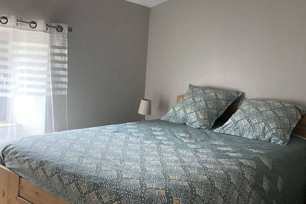 Appartement entier, Gîte Charmant dans Maison Ardéchoise au Coeur des Montagnes pour amoureux nature in Saint-Michel-de-Chabrillanoux, Parc naturel régional des Monts d'Ardèche