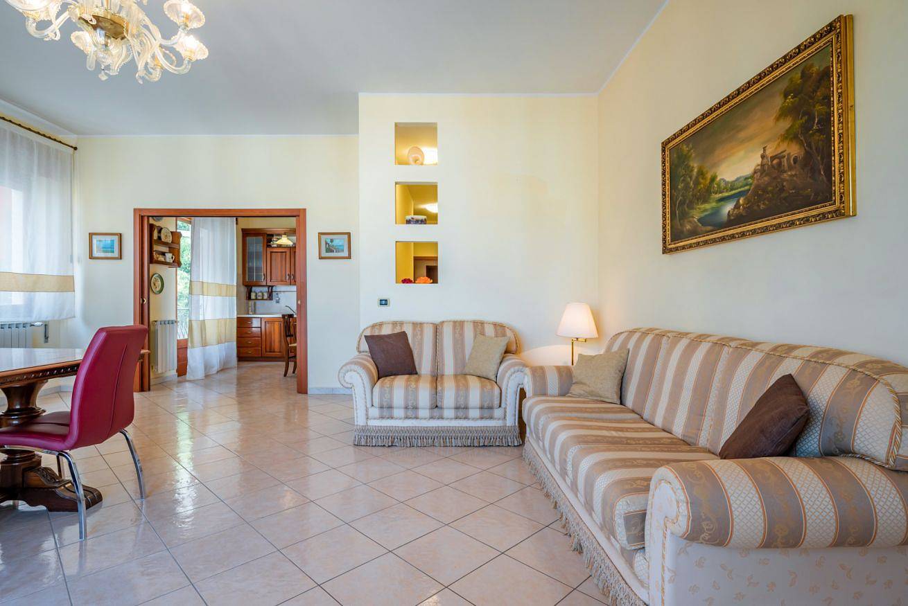Apartamento entero, Giardini Naxos Roomy Flat near the Sea in Giardini-Naxos, Provincia de Messina
