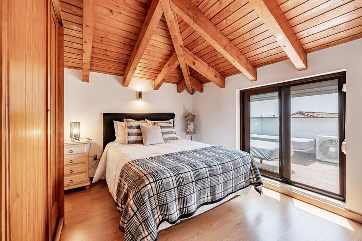 Appartement de vacances pour 6 personnes, avec Terrasse ainsi que Piscine et Vue