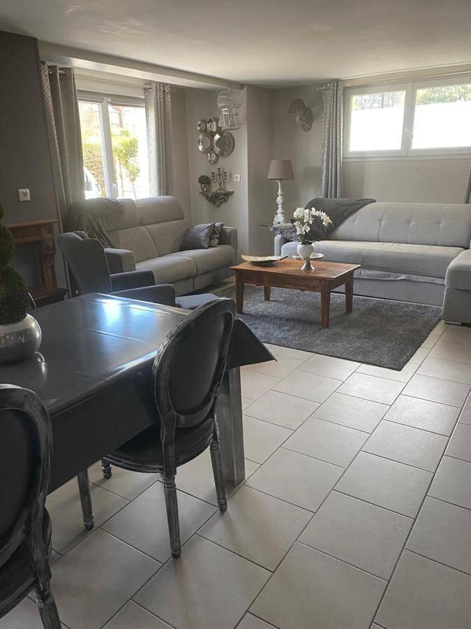 Appartement entier, Apartment - Ground Floor in Veulettes-sur-Mer, Région de Dieppe
