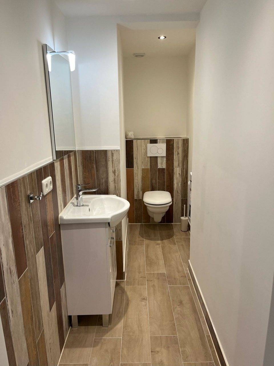 Modern eingerichtetes Einzelzimmer in Groß Vollstedt, Gemeinschaftsbad (Zimmer Nr. 3) in Groß Vollstedt, Rendsburg-Eckernförde