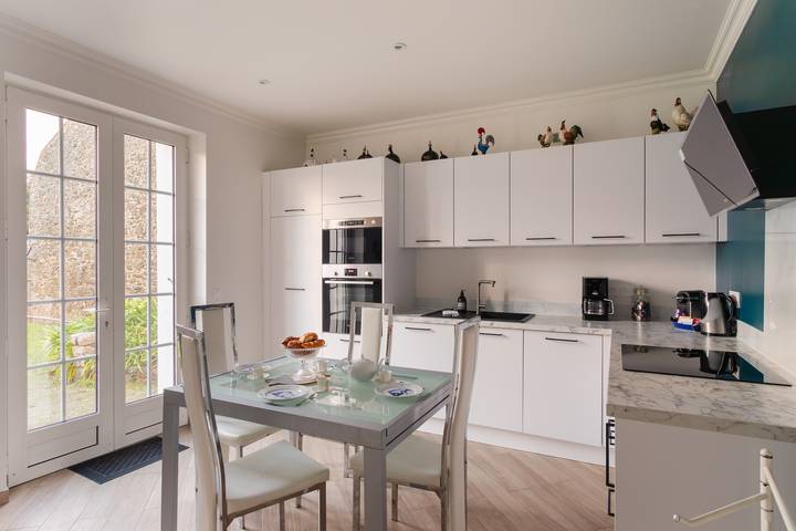 Location de vacances pour 8 personnes, avec jardin et balcon dans Tour Solidor - 2