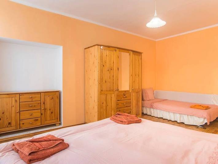 Entire apartment, Riga Old City - 4 Bedroom Apartment in Riga, Livonia
