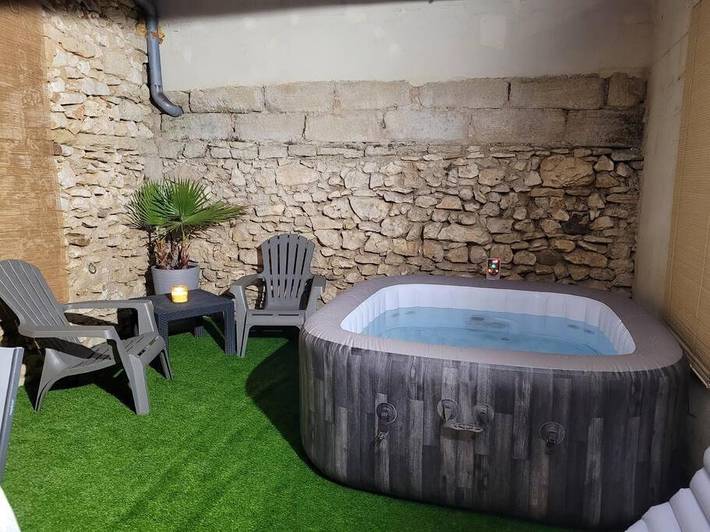 Location de vacances pour 8 personnes, avec Jacuzzi et Jardin à Flaux - 4