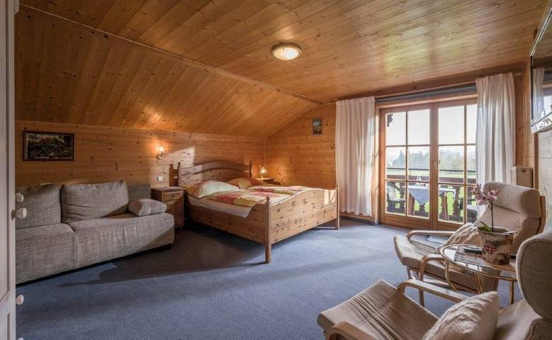 Ferienhaus für 4 Personen, mit Seeblick und Garten sowie Ausblick in Walchsee