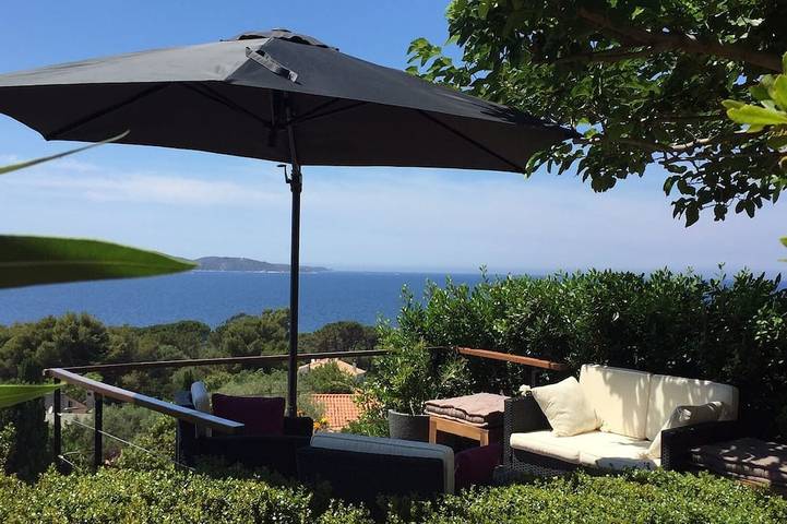 Location de vacances pour 6 personnes, avec jardin et piscine à Saint-Florent