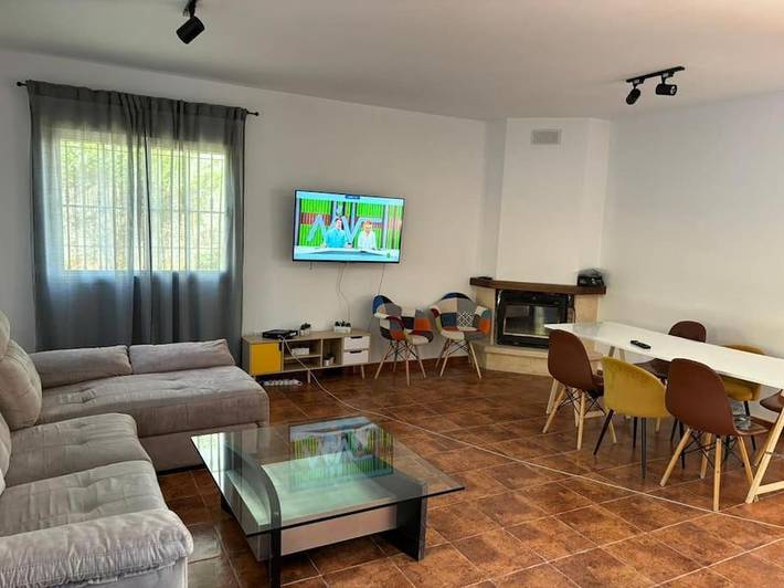 Chalet para 15 personas, con vistas y piscina además de jardín y balcón en Córdoba - 3