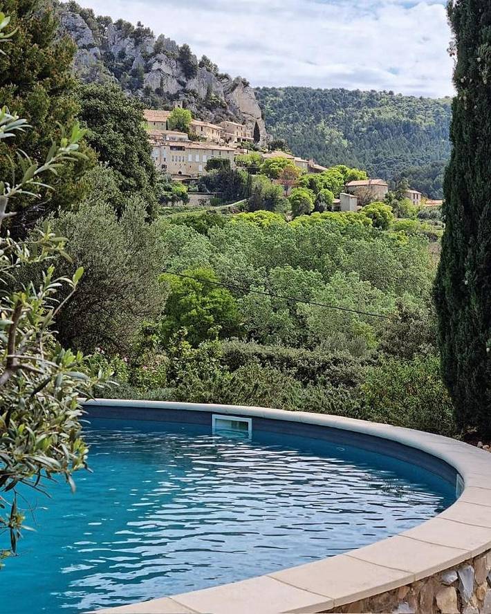 Chambre d’hôte pour 2 personnes, avec Terrasse et Jardin ainsi que Piscine et Vue