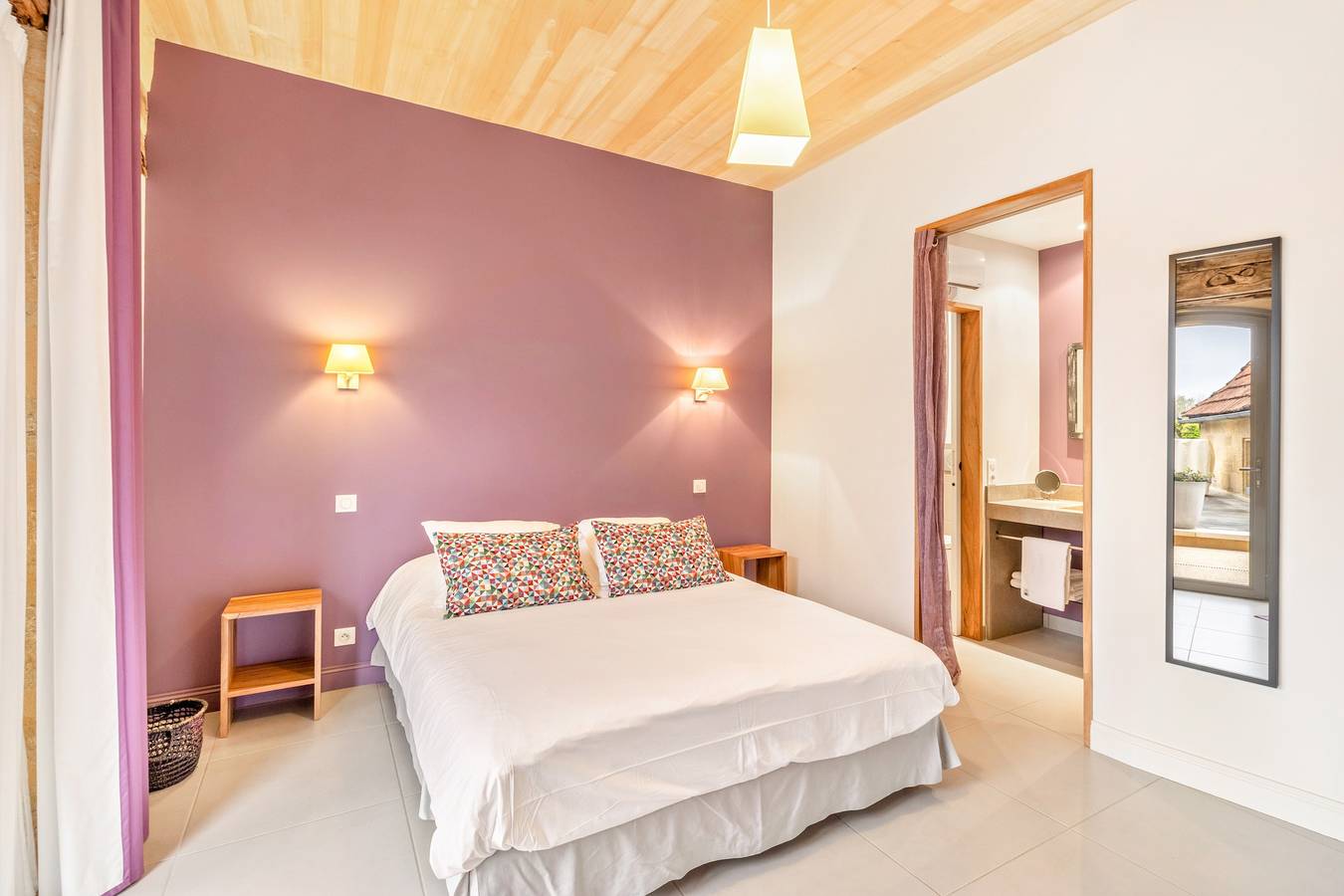 Lilas Room – Natural Charm and Comfort in Carsac-Aillac, Périgord Noir