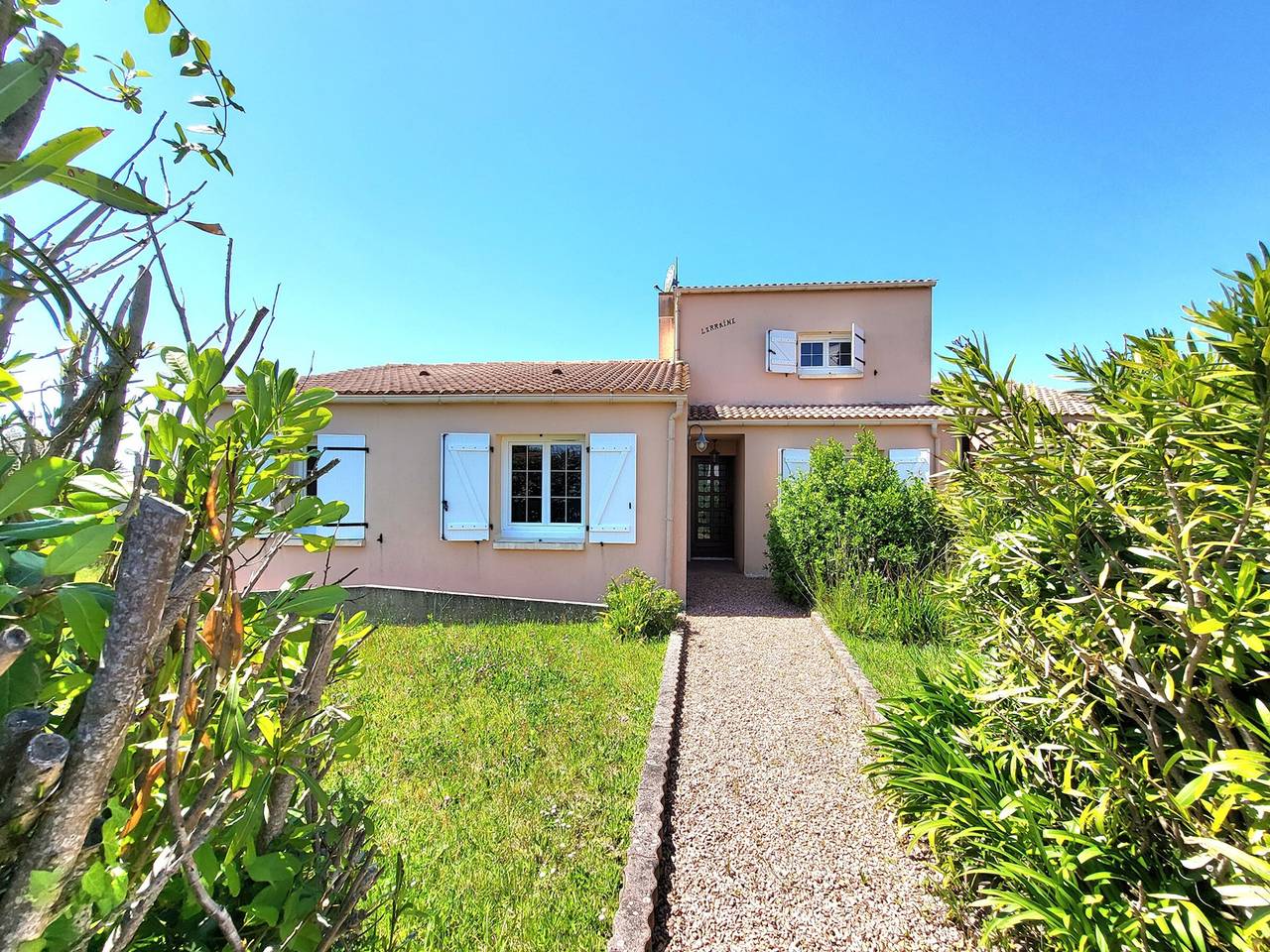 Maison paisible avec jardin, garage, Wifi, proche plage et commerces in Château-d'Olonne, Vendée