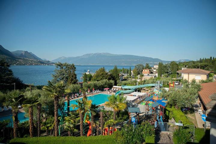 Villaggio vacanza per 6 persone, con giardino e piscina in Lombardia
