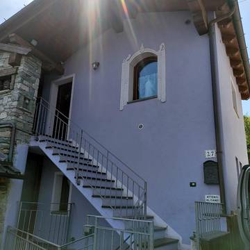 Gîte pour 7 personnes, avec balcon et vue dans Fénis