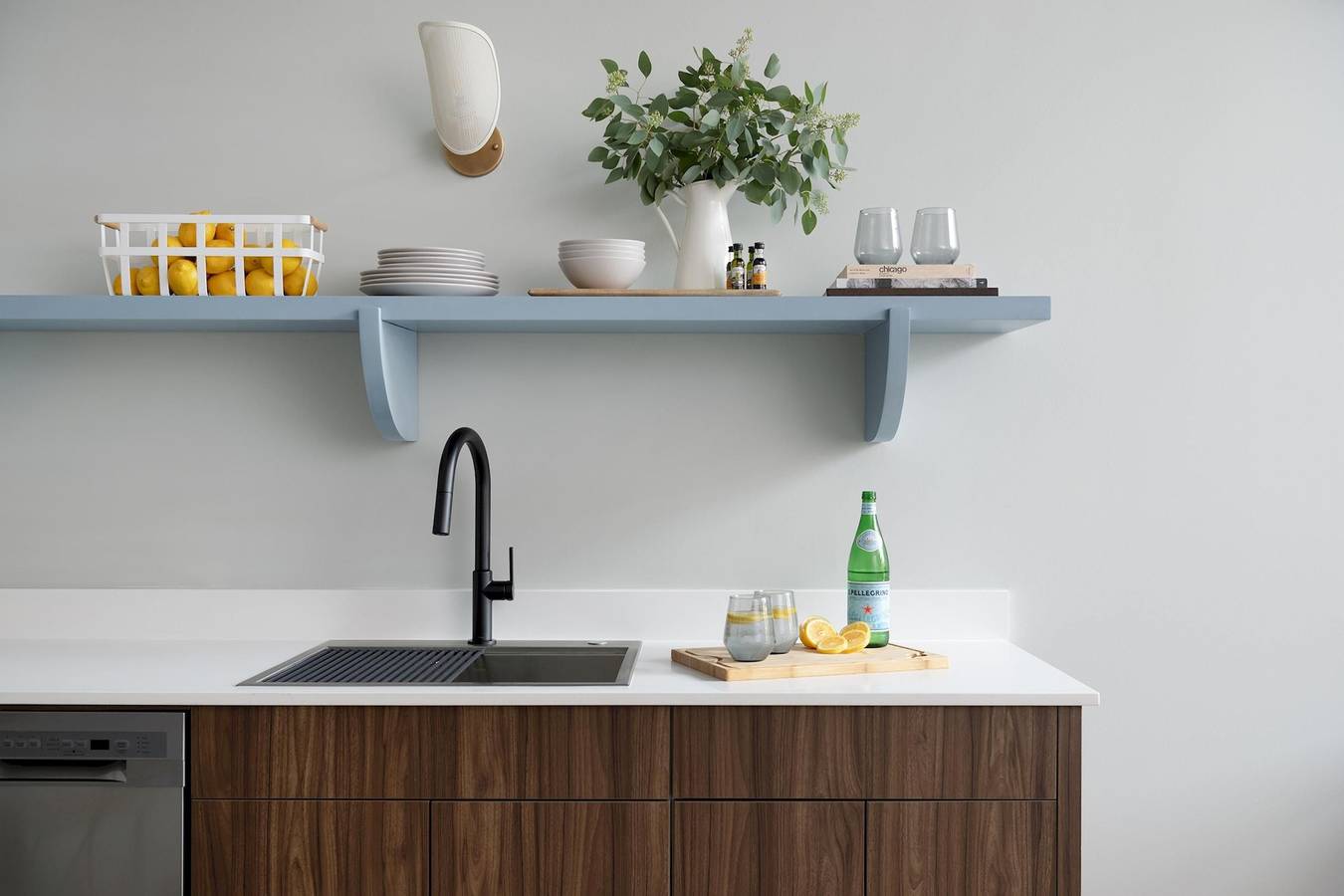 Entire apartment, The Neighborhood Hotel - Little Italy One Bedroom-Ada in Chicago, Cook County