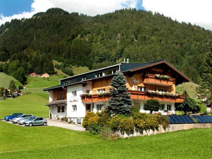 Zimmer für 2 Personen, mit Sauna und Balkon im Bregenzerwald
