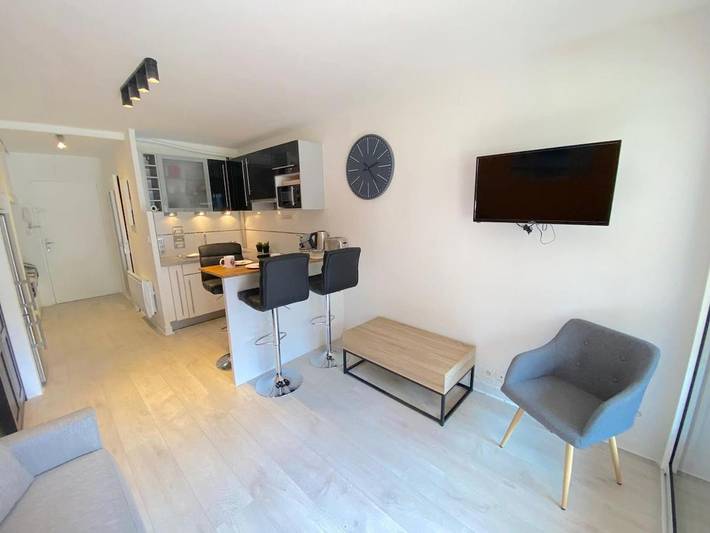 Gîte pour 3 personnes, avec balcon et piscine dans Tamaris - 4