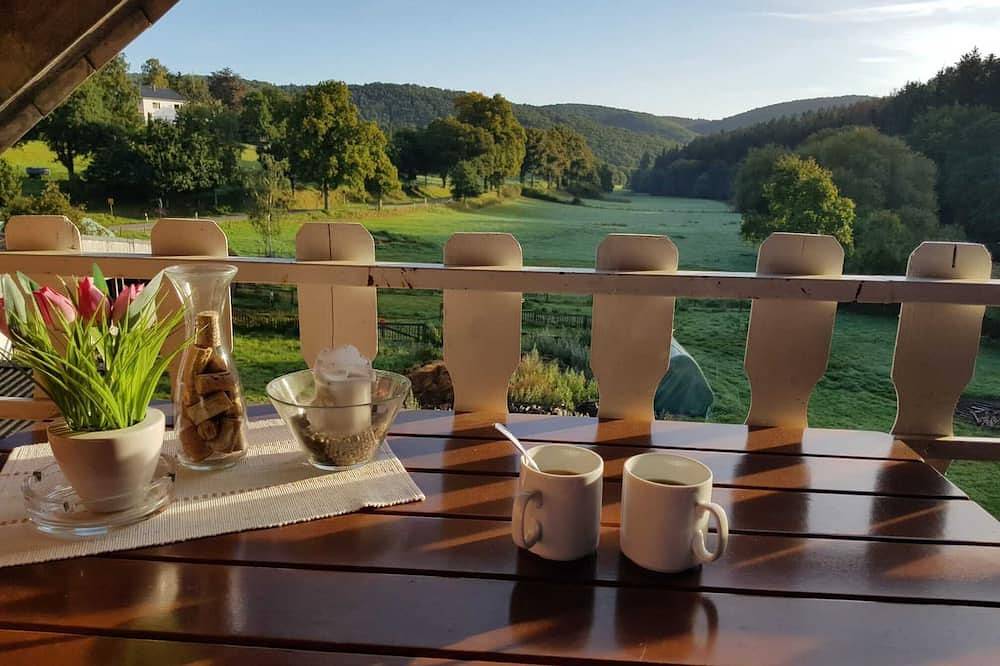 Ganze Wohnung, Fewo \"Ziegenpeter\" (Dg = 2.Og) mit traumhaftem Talblick - Kolvenbacher Ziegenhof in Bad Münstereifel, Naturpark Hohes Venn-Eifel