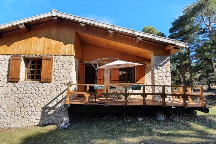 Gîte pour 6 personnes, avec Terrasse et Vue dans Station du Mont Serein