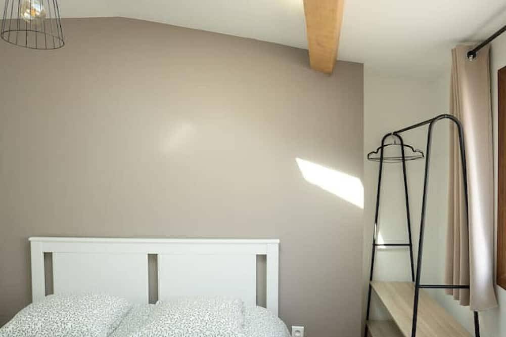 Grande Maison avec terrasse in Saint-Sandoux, Parc naturel régional des Volcans d'Auvergne