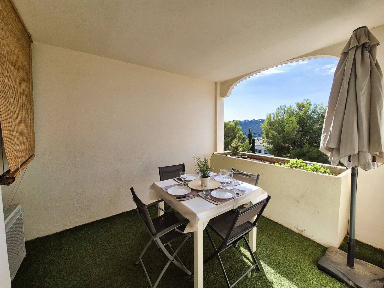 Apartamento vacacional entero, Magnífica vista del puerto, residencia con piscina in Saint-Mandrier-sur-Mer, Costa mediterránea (Francia)