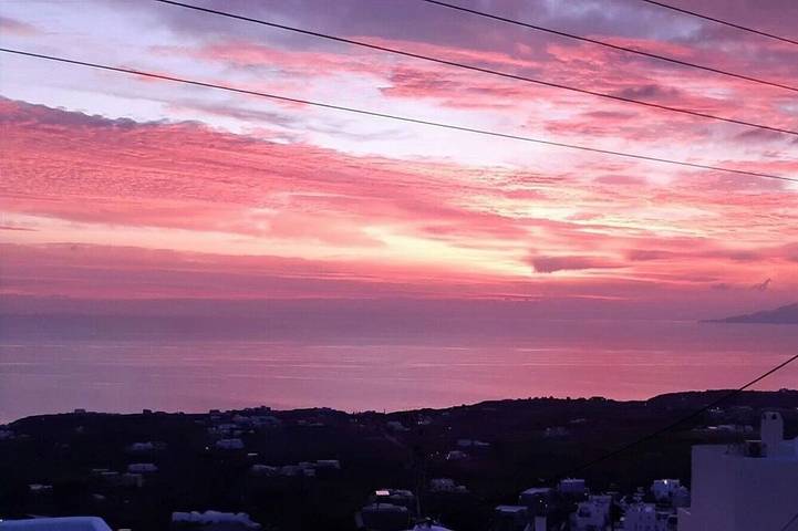 Apartment for 4 people, with balcony in Thera