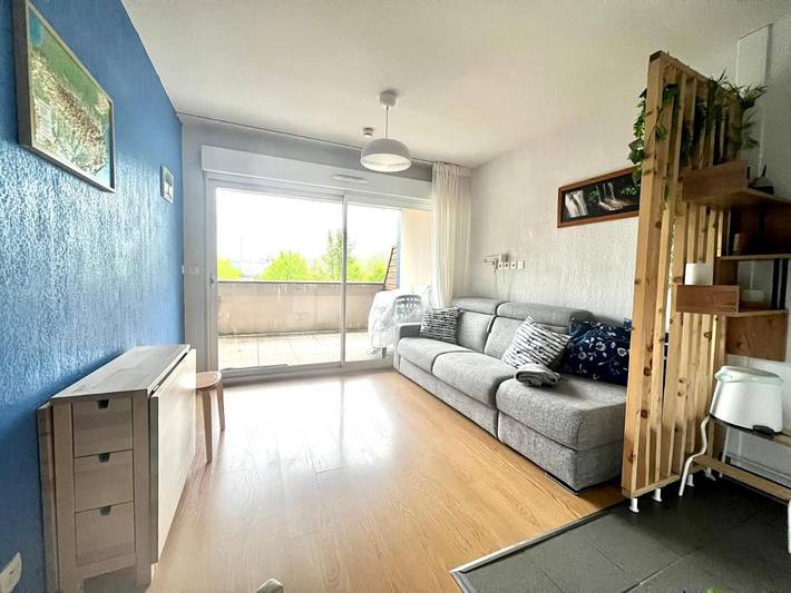 Appartement de vacances pour 4 personnes, avec piscine et vue ainsi que sauna et balcon