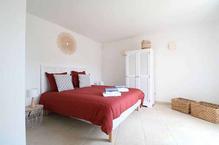 Villa pour 10 personnes, avec jardin et terrasse à L'Isle-sur-la-Sorgue - 2