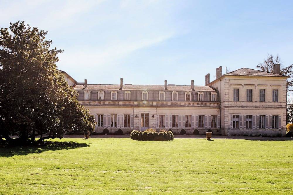 Chateau au coeur du Sud Ouest, idéal en famille et entre amis, jusqu'à 25 pax in Sauveterre-Saint-Denis, Région d'Agen