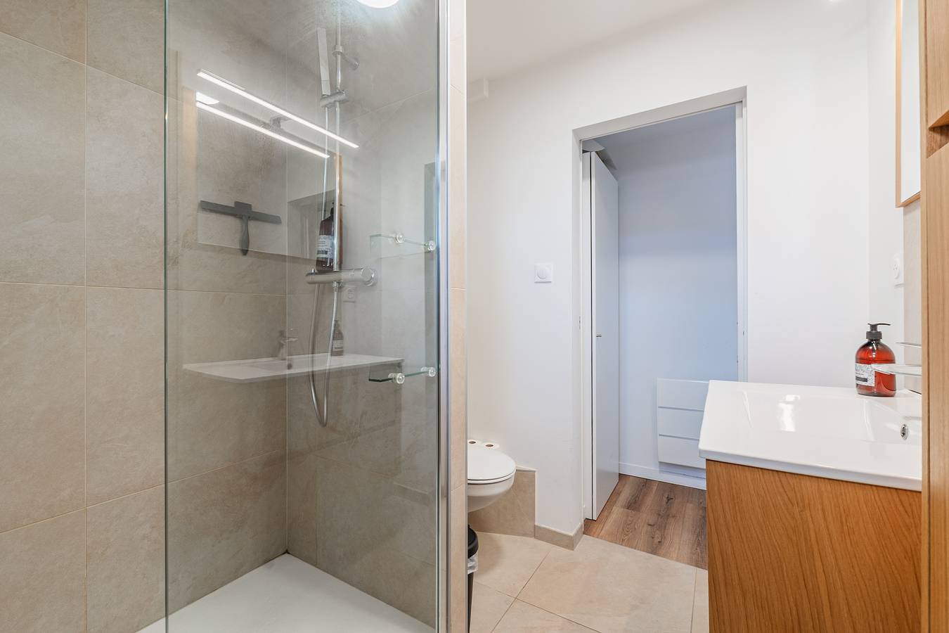 Appartement entier, L'Escapade Strasbourgeoise - Magnifique petit T2 refait à neuf in Strasbourg, Région de Strasbourg