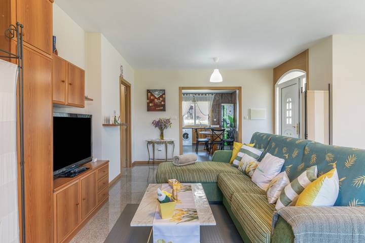 Holiday Home 'Os Cabaleiros' with Mountain View, Private Terrace and Wi-Fi in Mos, Pontevedra Province
