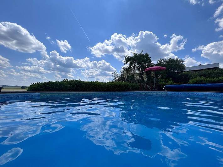 Location de vacances pour 2 personnes, avec jardin et sauna ainsi que vue et piscine à Chatenet - 2