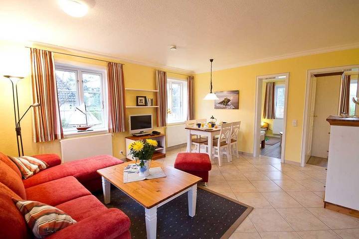 Ferienwohnung für 4 Personen, mit Garten und Terrasse in Nebel