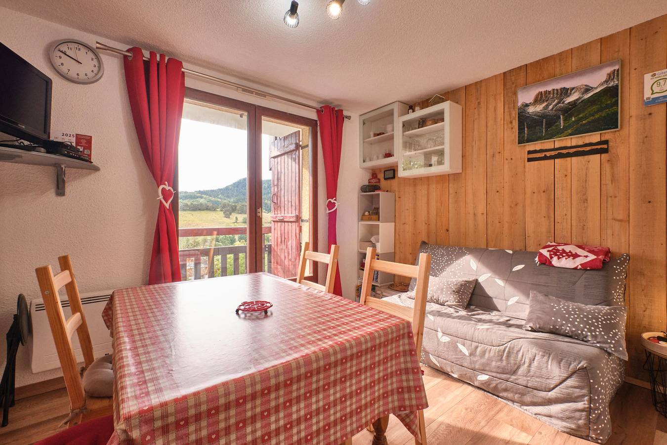 Geheel appartement, Appartement 'Le Serpaton' met Uitzicht op de Bergen en Balkon in Gresse-en-Vercors, Parc naturel régional du Vercors