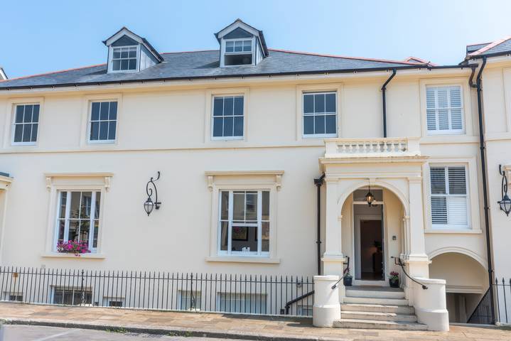 Cottage for 10 people, with garden, with pets in Hastings