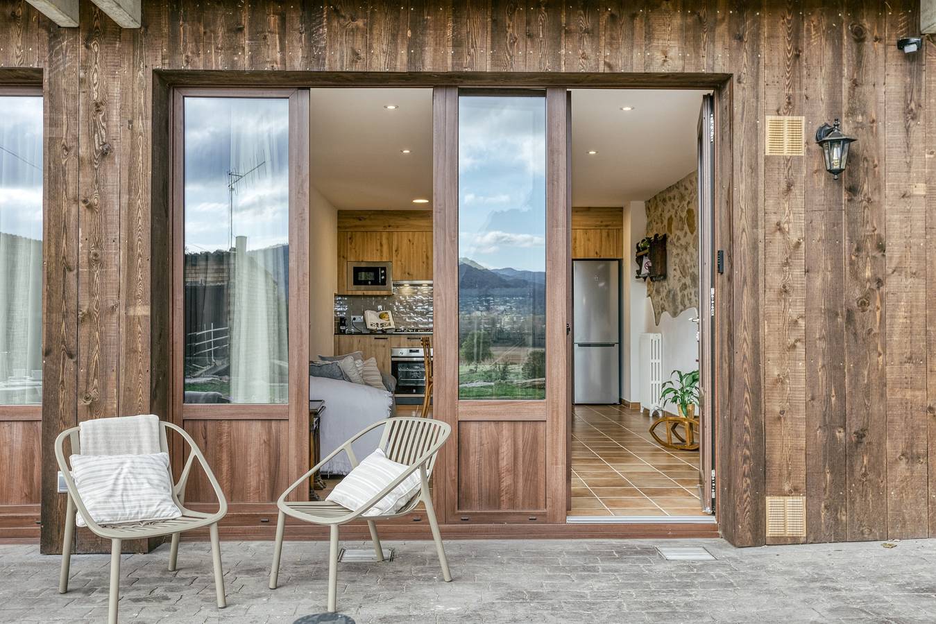 Casa de vacaciones 'La Cabanya De La Rovira' con vistas a la montaña, terraza y Wi-Fi in Vall de Bas, Garrotxa