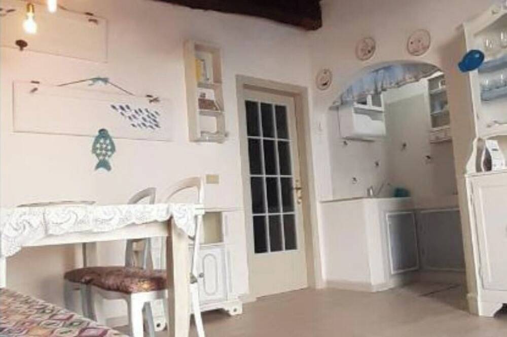 Entire apartment, Castle cottage in Rosignano Marittimo, Etruscan Coast