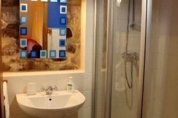 Ofertas en julio casa con jardín y huerta in Viernoles, Torrelavega