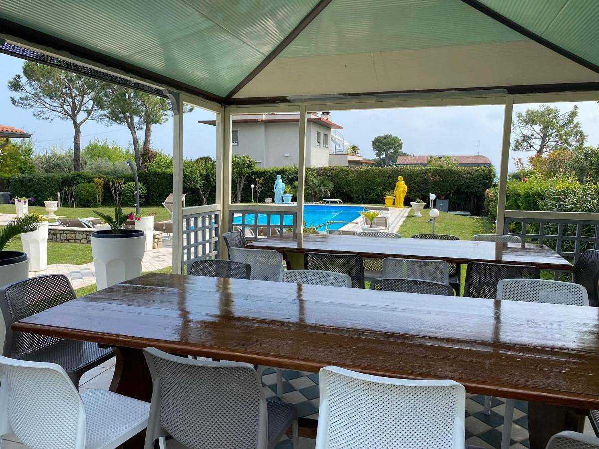 La Dolce Vita - Private Villa with Pool in Moniga del Garda, Prealpi Gardesane