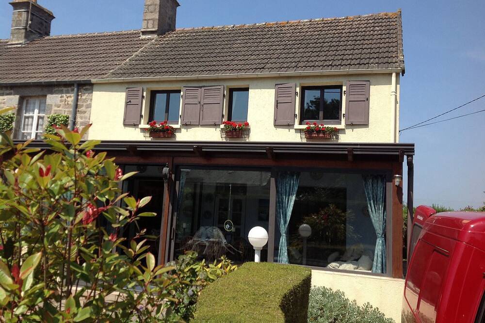 Ferienhaus mit Garten & Terrasse, toll für mehrere Familien, separates Zimmer im Eg. in Barfleur, Cherbourg und Umgebung