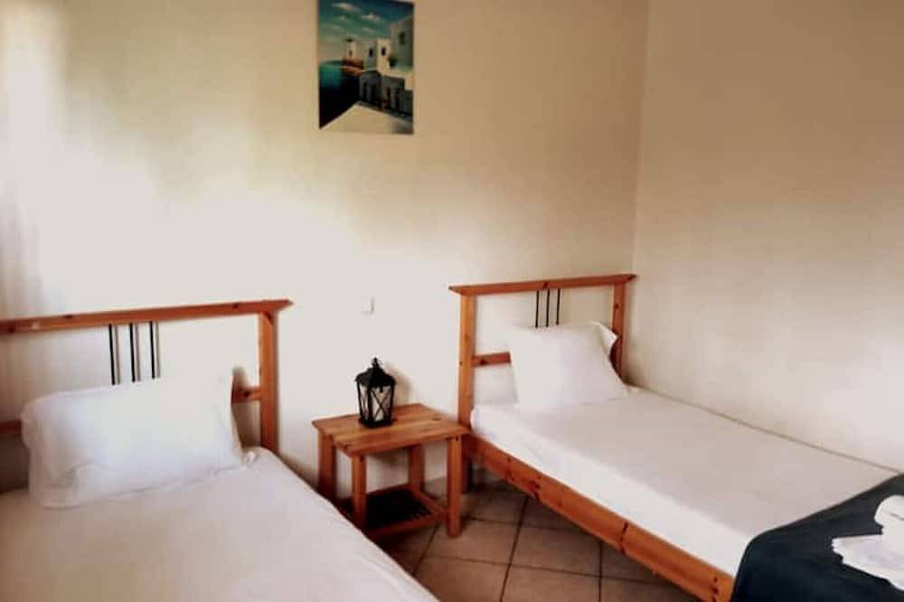 Private 2 floors holiday home in Leptokarya. in Leptokarya, Olympos Nationaal Park