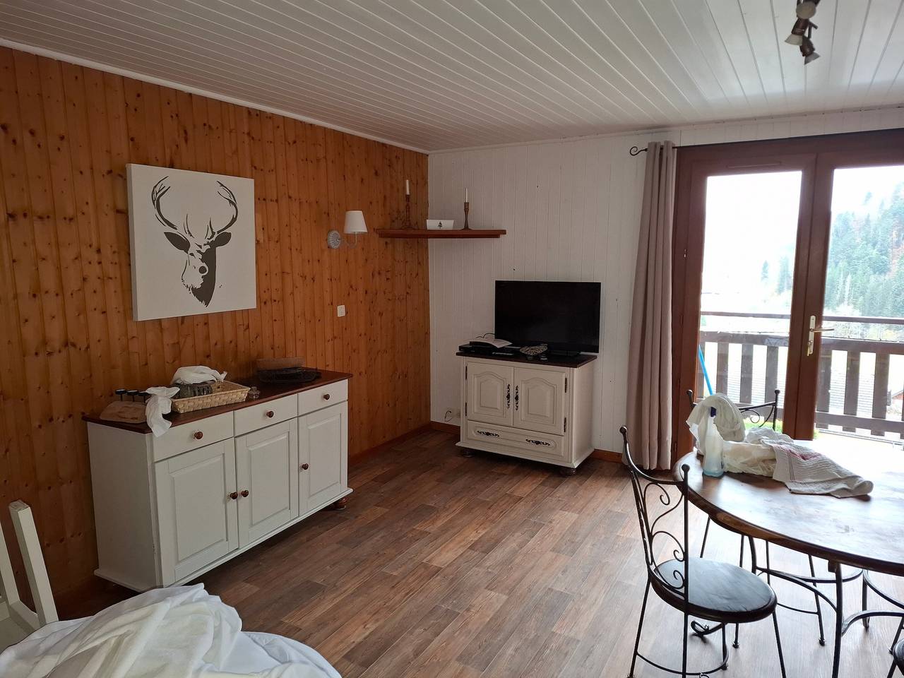 Ganze Wohnung, Appartement „Les Cerfs“ mit Bergblick, Balkon und Wlan in Aillon-le-Jeune, Chambéry und Umgebung