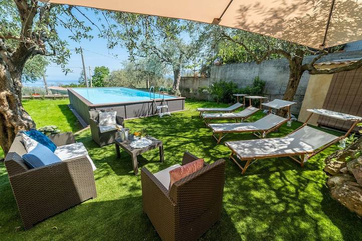 Villa pour 8 personnes, avec balcon ainsi que jacuzzi et jardin - 1