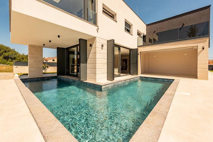 Villa pour 8 personnes, avec terrasse et piscine dans Vir - 3