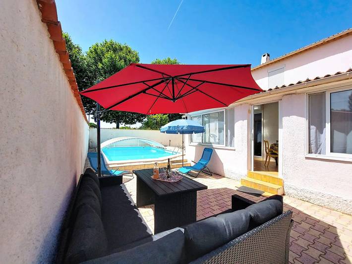 Villa pour 6 personnes, avec piscine et terrasse