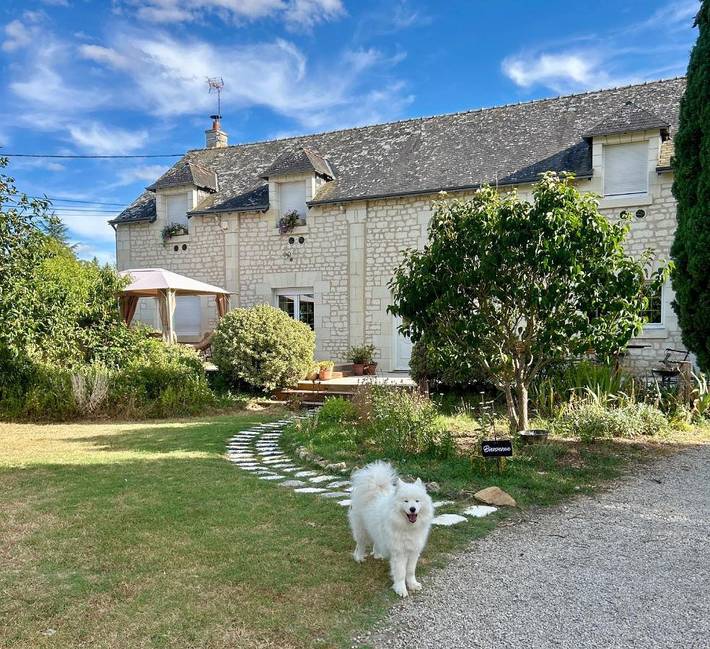Chambre d’hôte pour 2 personnes, avec vue ainsi que jardin et piscine en Indre-et-Loire - 4