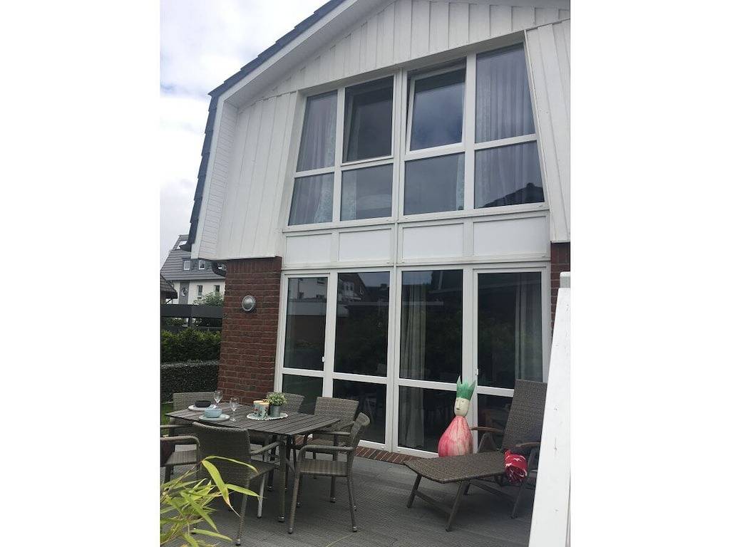 Ferienhaus in Cuxhaven mit Schwimmbecken in Fkk Strand Duhnen, Cuxhaven